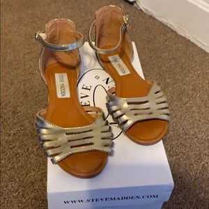 Steve Madden girls sandles